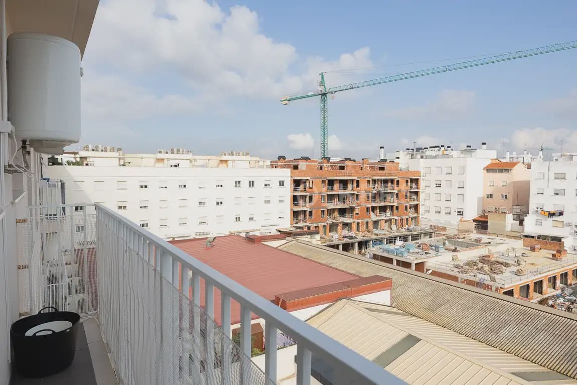 3 bedroom Flat for rent in Alboraya / Alboraia with garage - € 2,000 (Ref: 10062956)