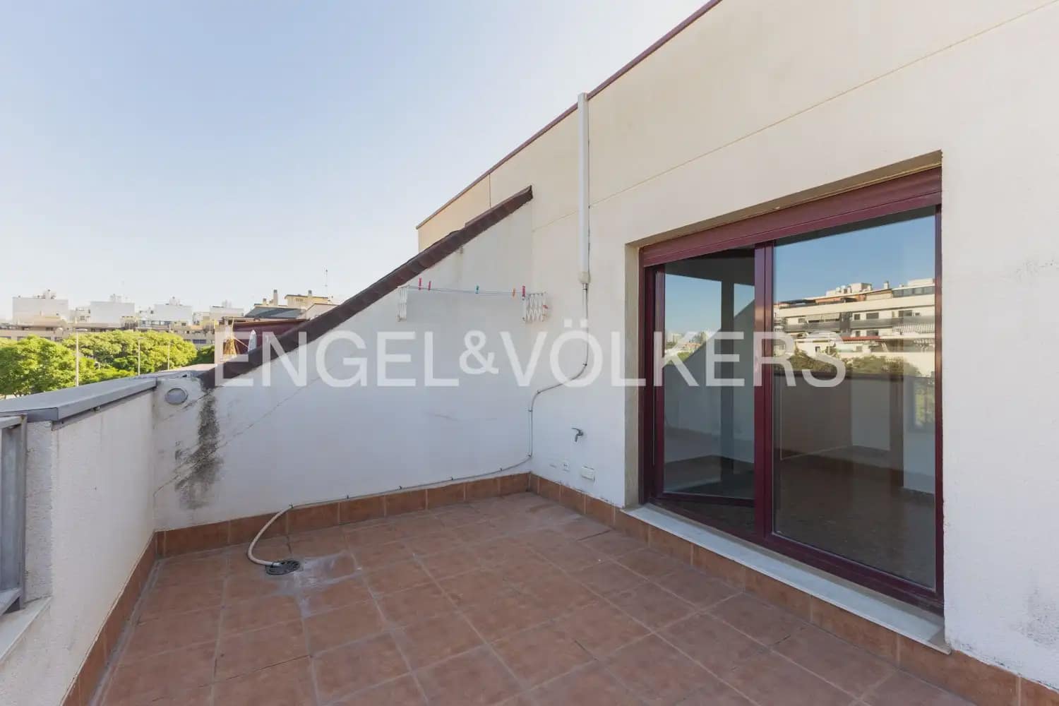 5 soveværelse Rækkehus til salg i Sagunto / Sagunt med swimmingpool garage - € 370.000 (Ref: 10062958)