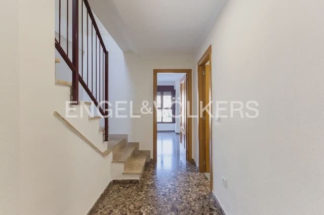 5 soveværelse Rækkehus til salg i Sagunto / Sagunt med swimmingpool garage - € 370.000 (Ref: 10062958)