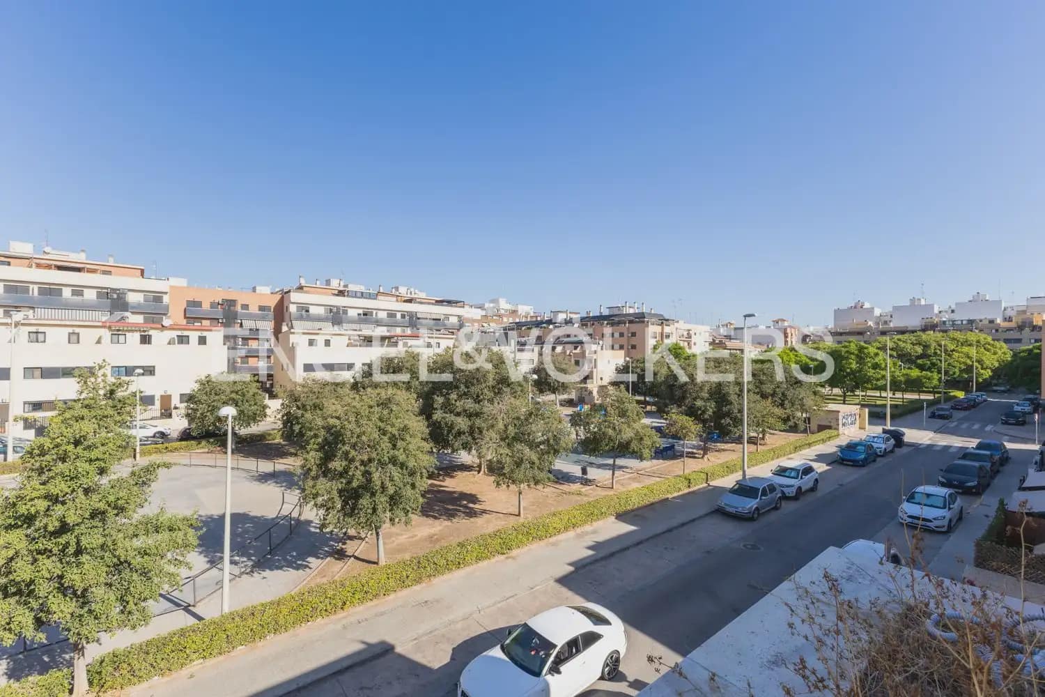 5 soveværelse Rækkehus til salg i Sagunto / Sagunt med swimmingpool garage - € 370.000 (Ref: 10062958)