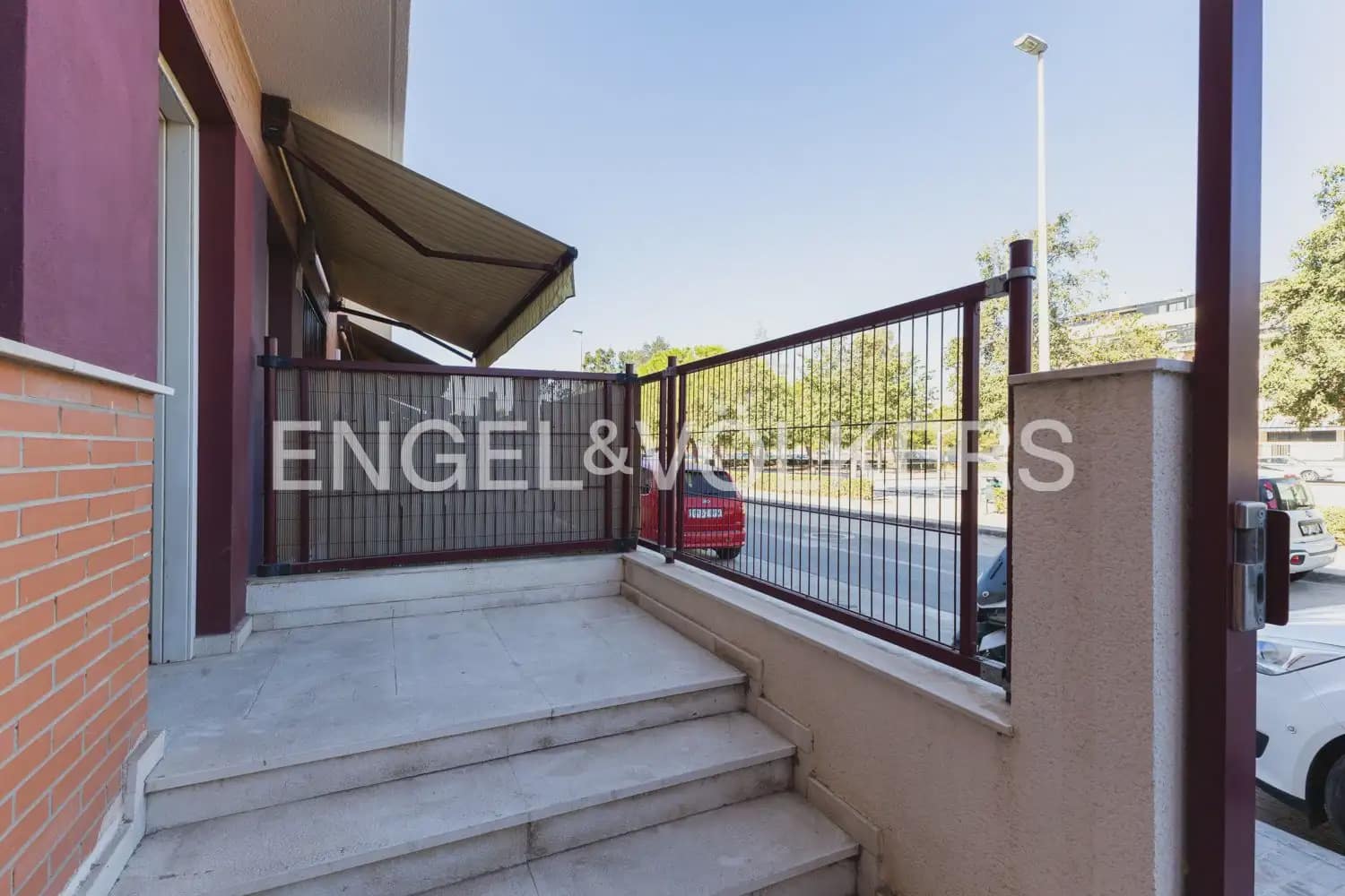5 soveværelse Rækkehus til salg i Sagunto / Sagunt med swimmingpool garage - € 370.000 (Ref: 10062958)