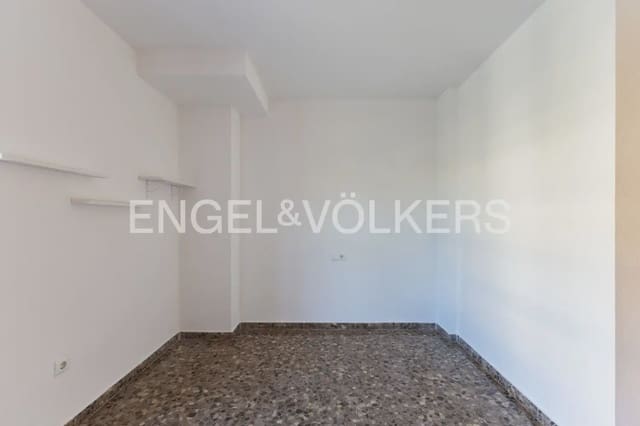 5 soveværelse Rækkehus til salg i Sagunto / Sagunt med swimmingpool garage - € 370.000 (Ref: 10062958)