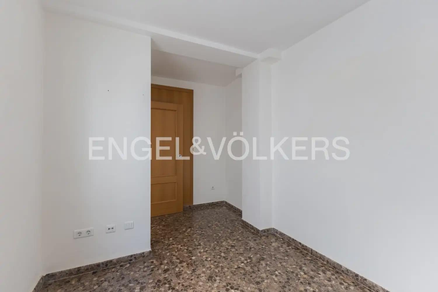5 soveværelse Rækkehus til salg i Sagunto / Sagunt med swimmingpool garage - € 370.000 (Ref: 10062958)