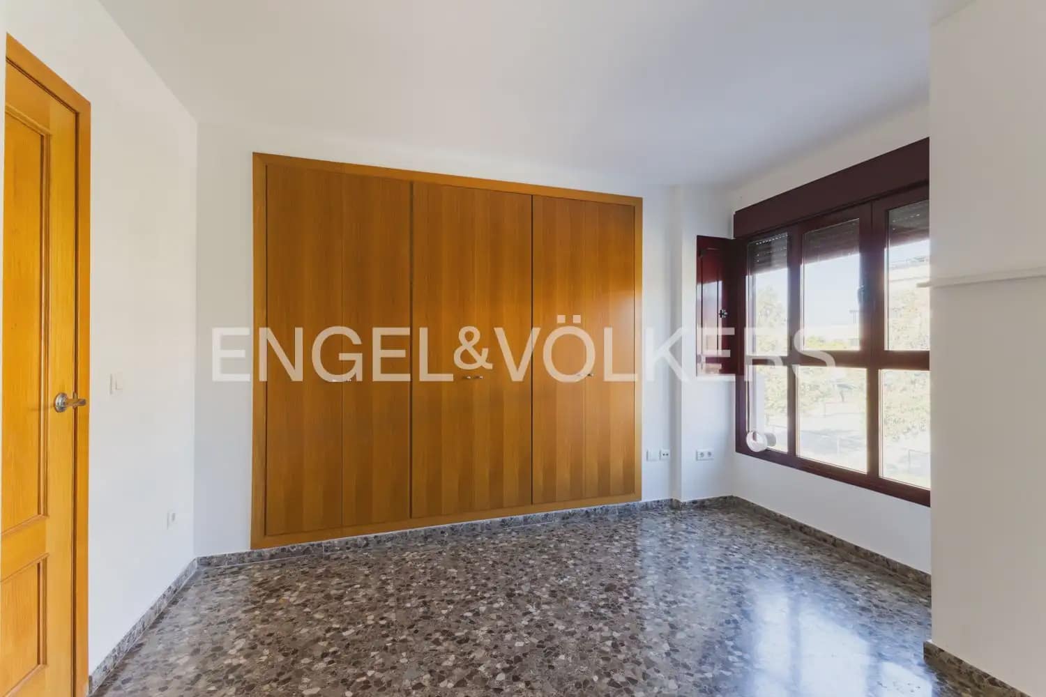5 soveværelse Rækkehus til salg i Sagunto / Sagunt med swimmingpool garage - € 370.000 (Ref: 10062958)