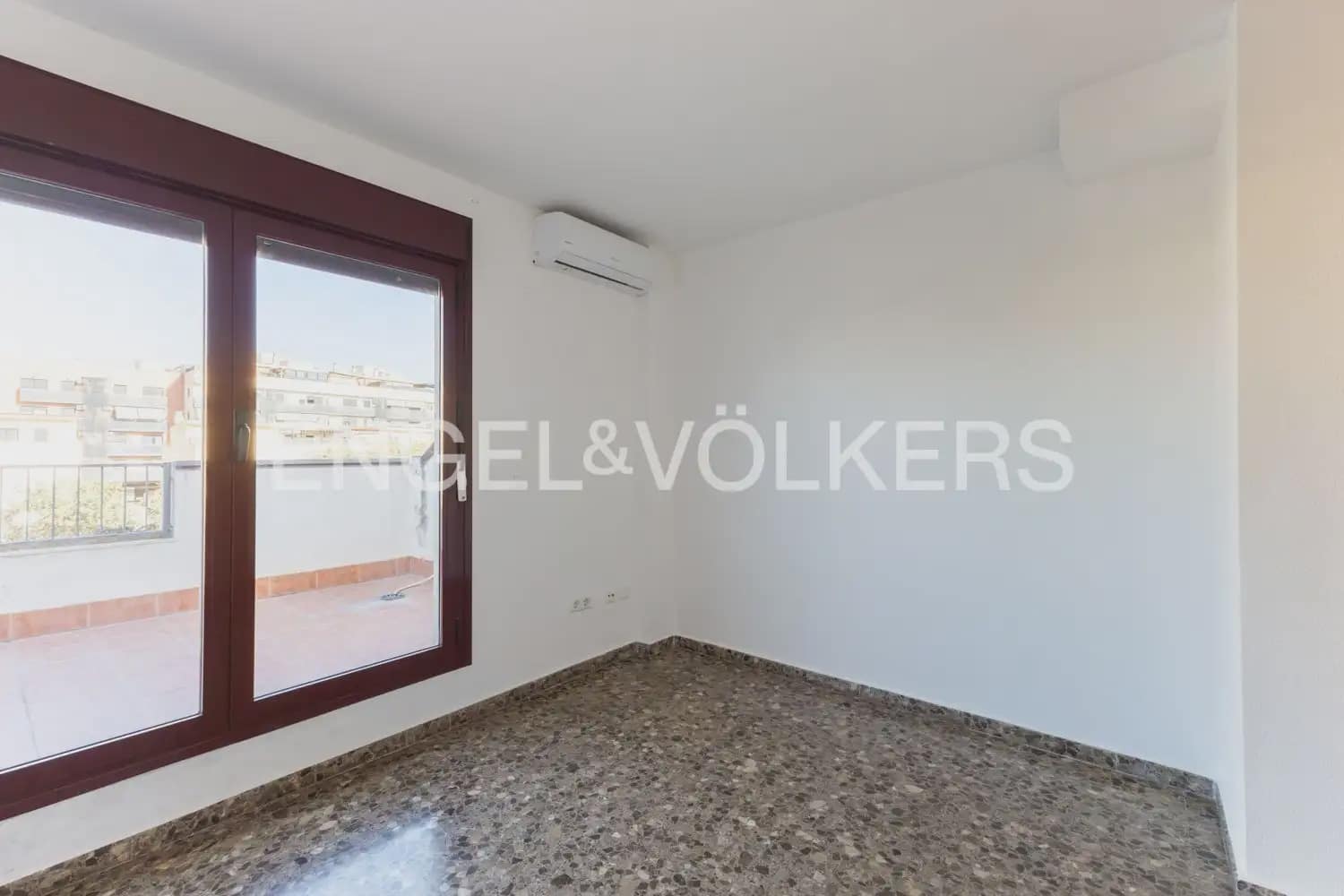 5 soveværelse Rækkehus til salg i Sagunto / Sagunt med swimmingpool garage - € 370.000 (Ref: 10062958)