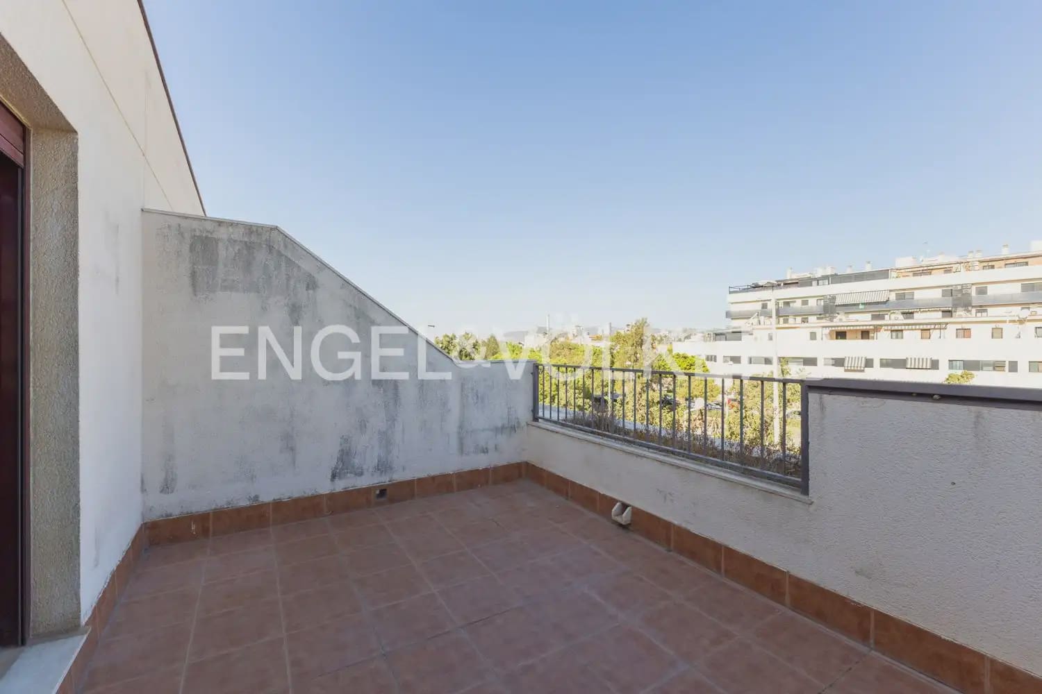 5 soveværelse Rækkehus til salg i Sagunto / Sagunt med swimmingpool garage - € 370.000 (Ref: 10062958)