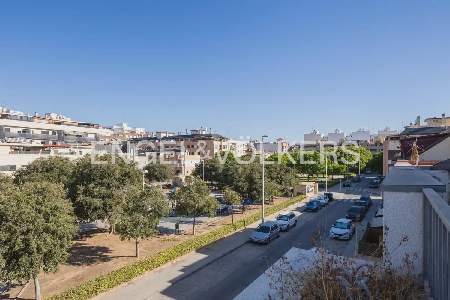 5 soveværelse Rækkehus til salg i Sagunto / Sagunt med swimmingpool garage - € 370.000 (Ref: 10062958)