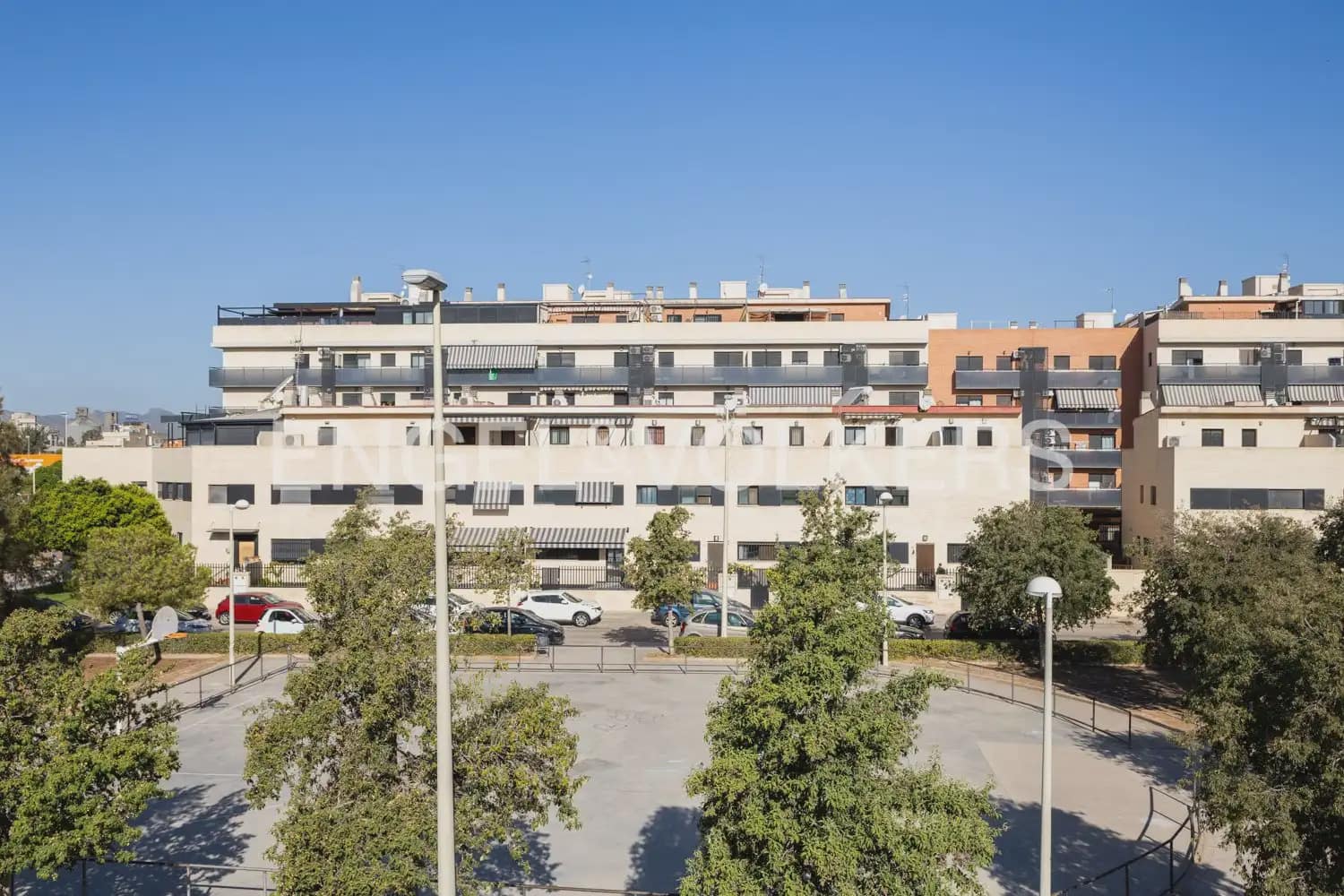 5 soveværelse Rækkehus til salg i Sagunto / Sagunt med swimmingpool garage - € 370.000 (Ref: 10062958)