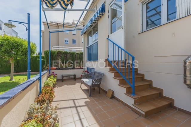 Adosado de 4 habitaciones en Canet d'En Berenguer en alquiler con piscina garaje - 1.700 € (Ref: 10065021)