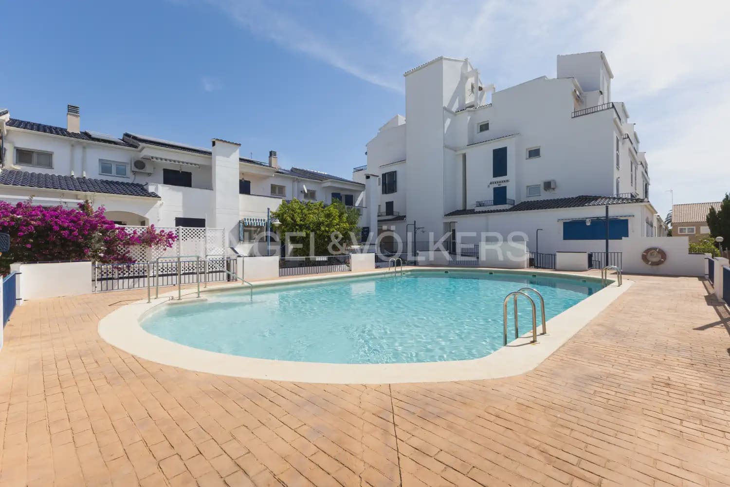 Adosado de 4 habitaciones en Canet d'En Berenguer en alquiler con piscina garaje - 1.700 € (Ref: 10065021)