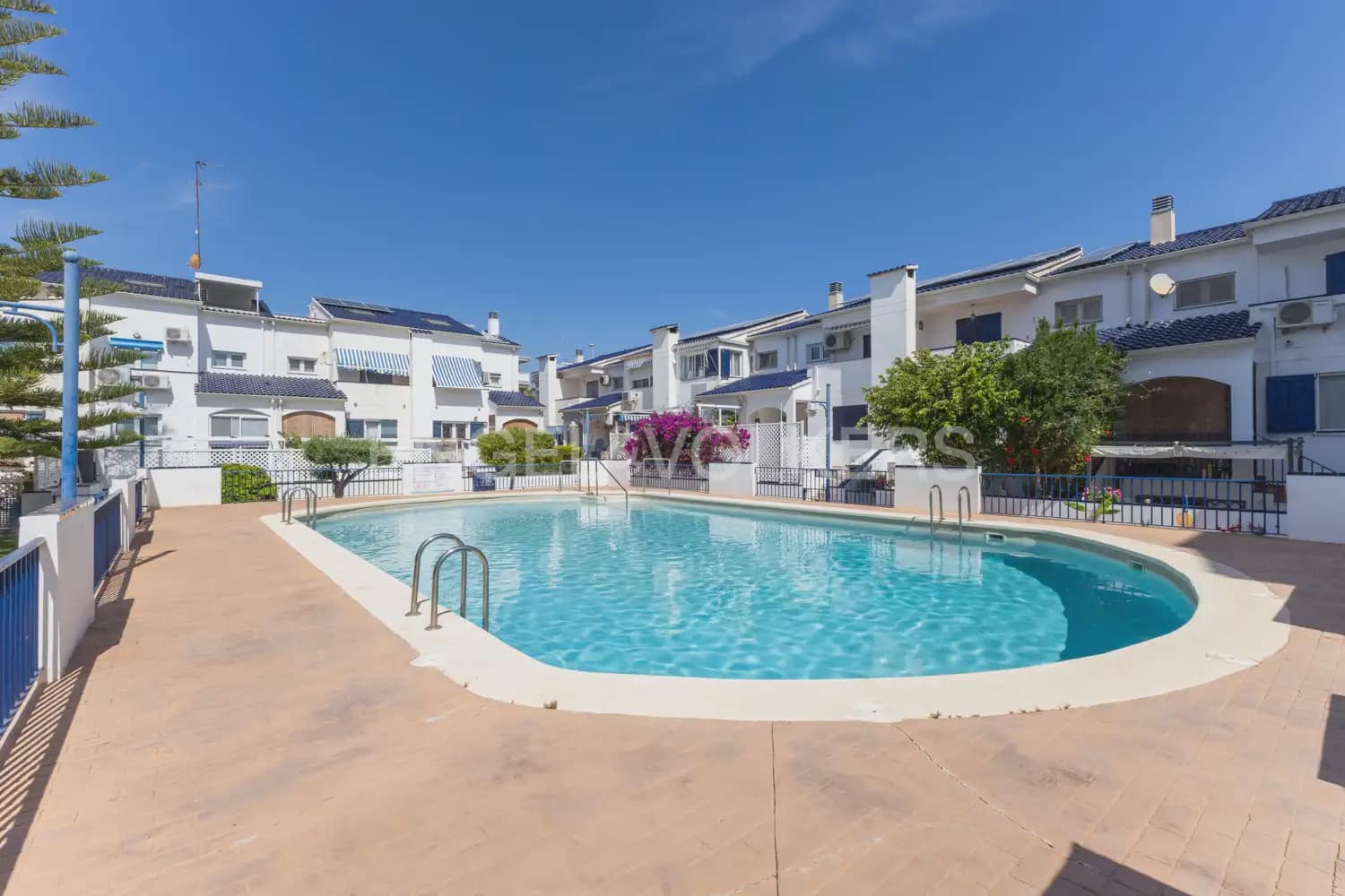 Adosado de 4 habitaciones en Canet d'En Berenguer en alquiler con piscina garaje - 1.700 € (Ref: 10065021)