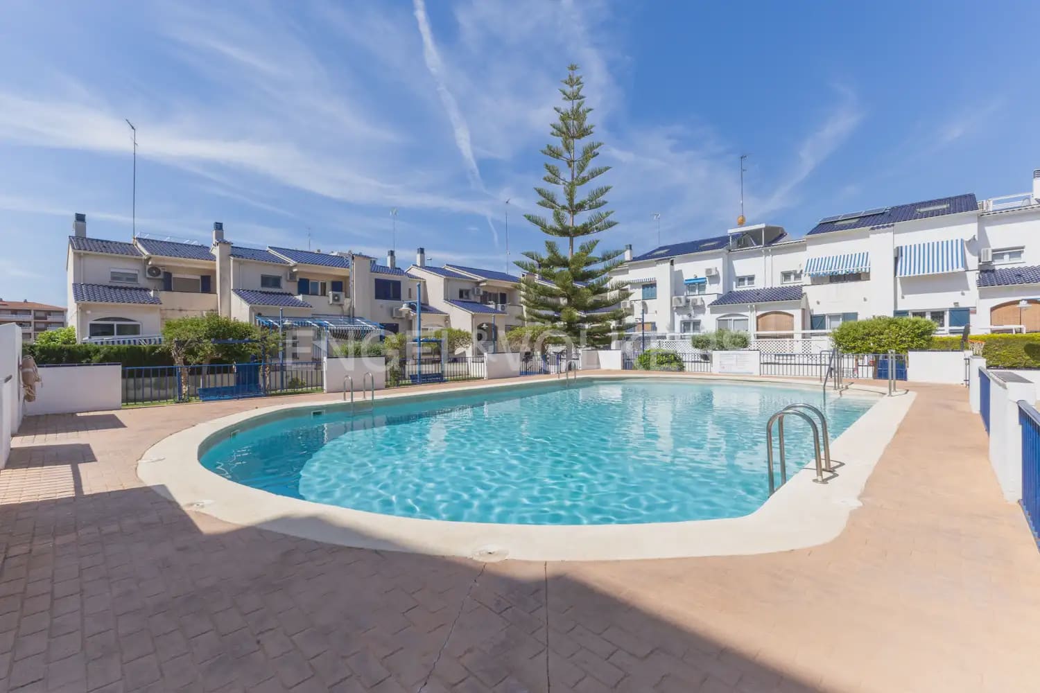Adosado de 4 habitaciones en Canet d'En Berenguer en alquiler con piscina garaje - 1.700 € (Ref: 10065021)