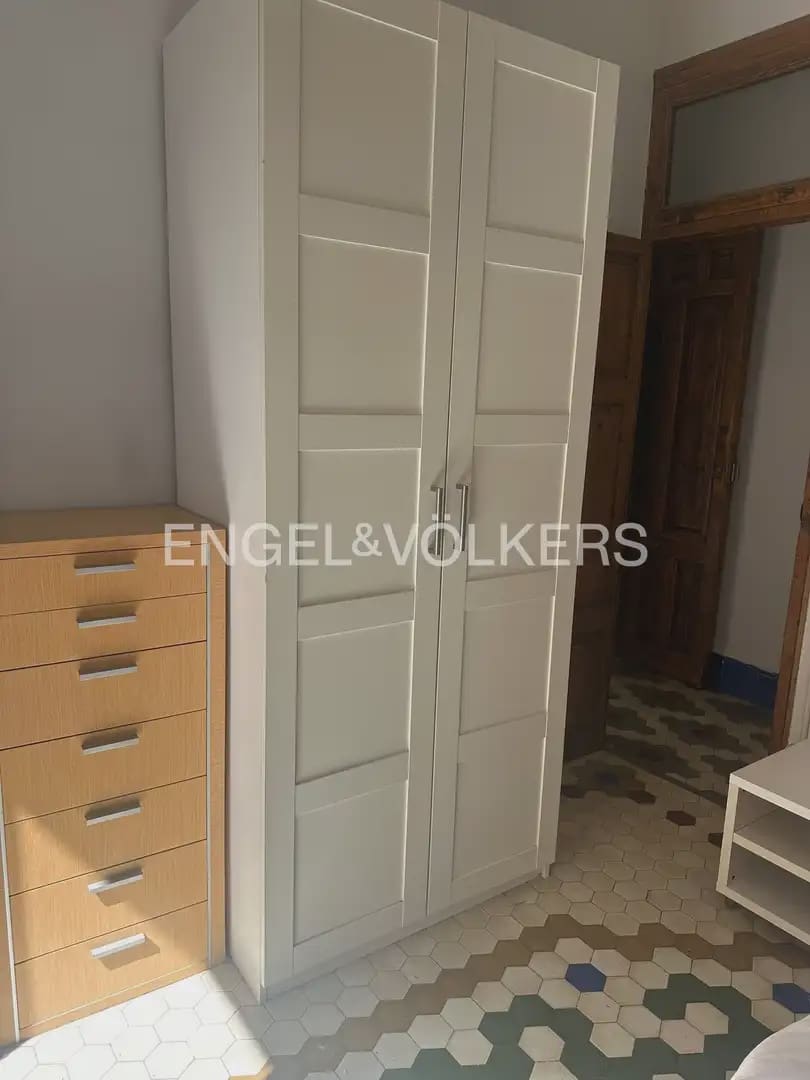 4 soverom Leilighet til leie i Valencia by - € 1 500 (Ref: 10073119)