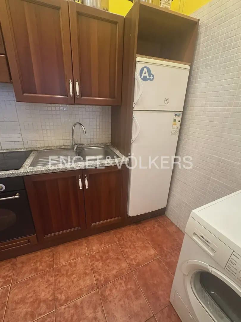 4 soverom Leilighet til leie i Valencia by - € 1 500 (Ref: 10073119)