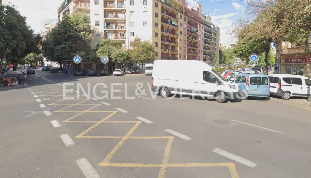 2 soverom Leilighet til leie i Valencia by - € 1 850 (Ref: 10073120)