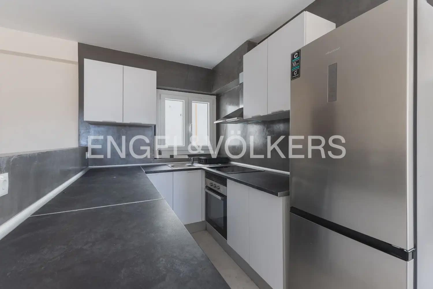 2 bedroom Flat for rent in Valencia city - € 1,700 (Ref: 10073120)