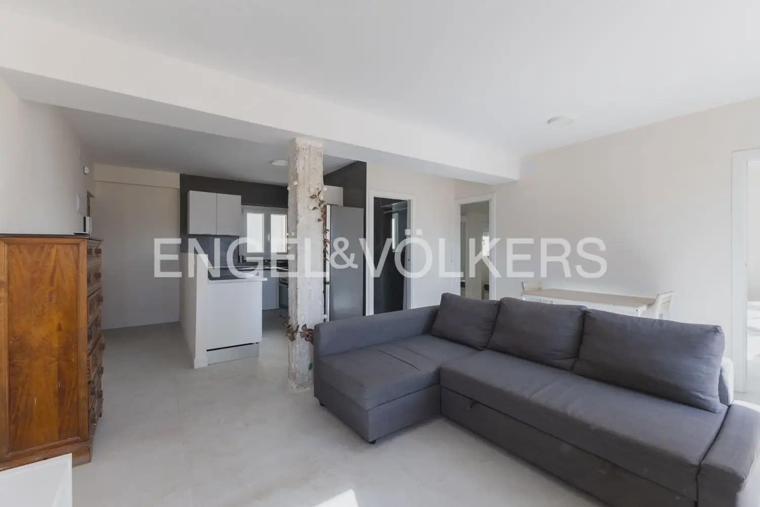 2 bedroom Flat for rent in Valencia city - € 1,700 (Ref: 10073120)