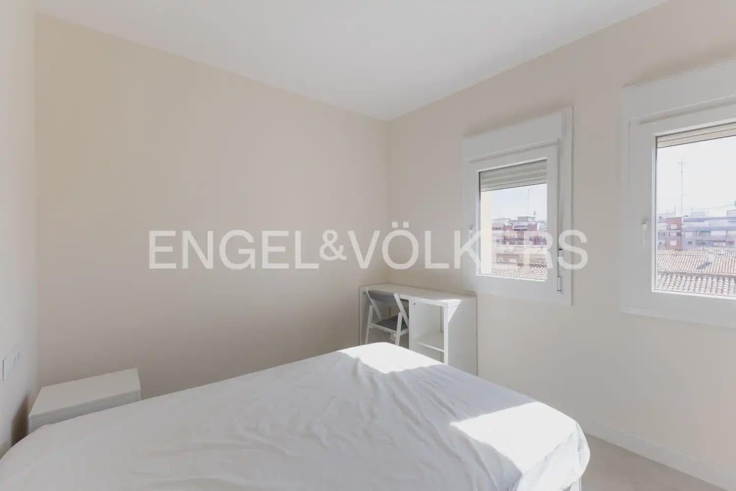 2 bedroom Flat for rent in Valencia city - € 1,700 (Ref: 10073120)
