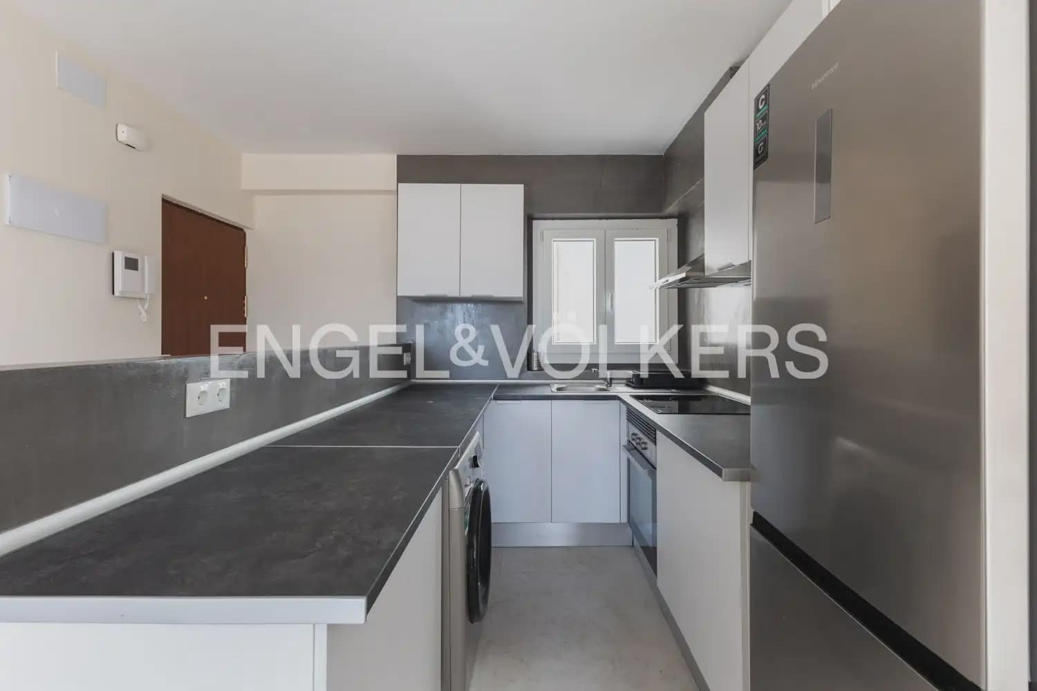 2 bedroom Flat for rent in Valencia city - € 1,700 (Ref: 10073120)