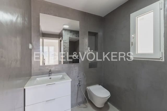 2 sovrum Lägenhet att hyra i Trinitat, Valencia stad - 1 850 € (Ref: 10073120)