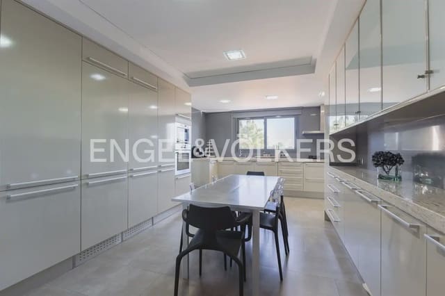 Chalet de 7 habitaciones en La Pobla de Vallbona en venta con piscina garaje - 990.000 € (Ref: 10073123)