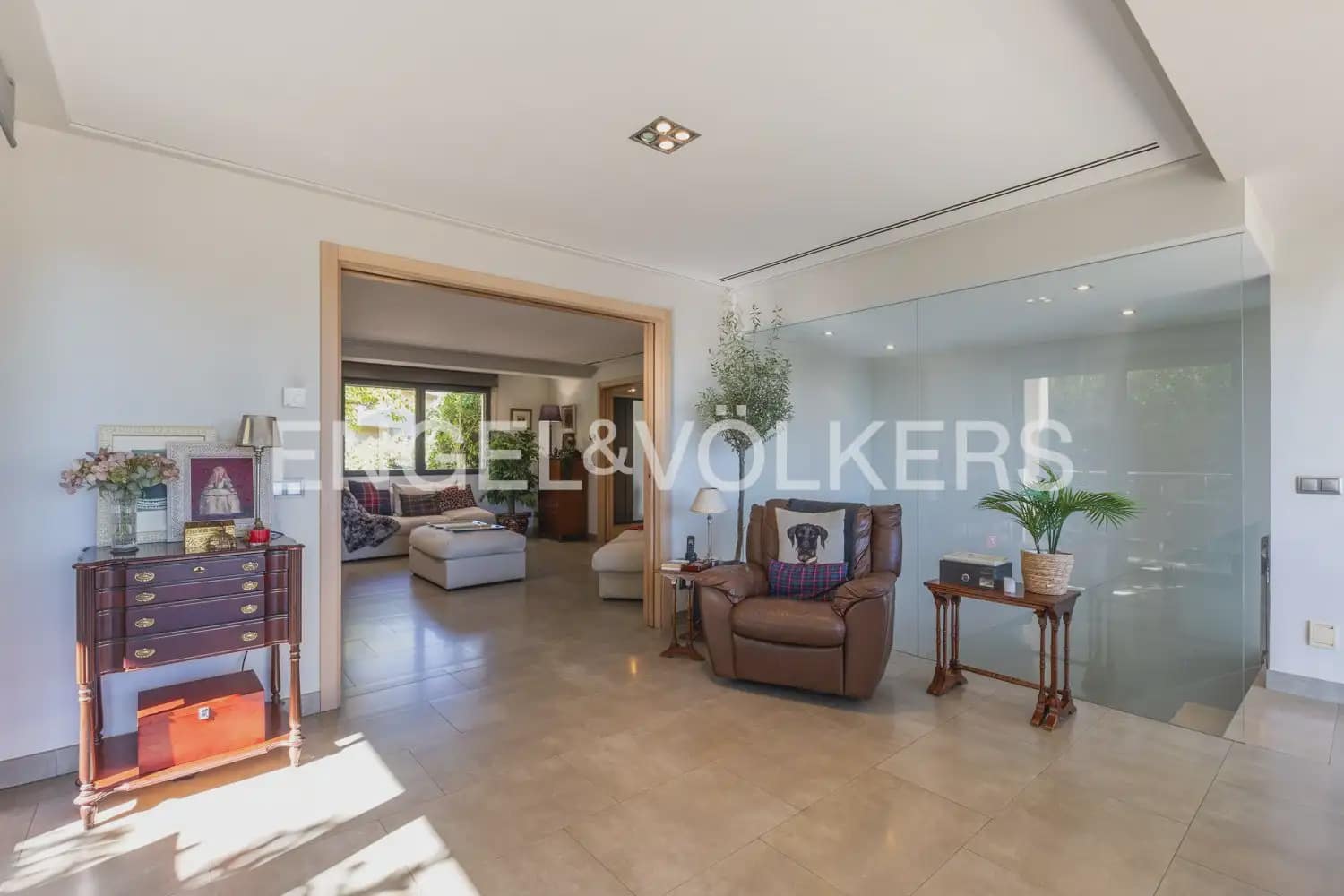 7 soveværelse Villa til salg i La Pobla de Vallbona med swimmingpool garage - € 990.000 (Ref: 10073123)
