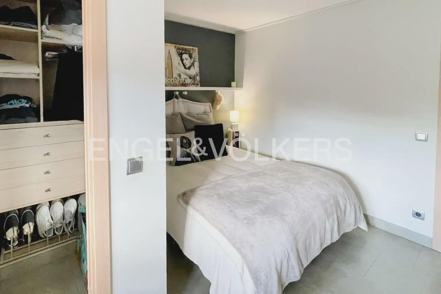 7 soveværelse Villa til salg i La Pobla de Vallbona med swimmingpool garage - € 990.000 (Ref: 10073123)
