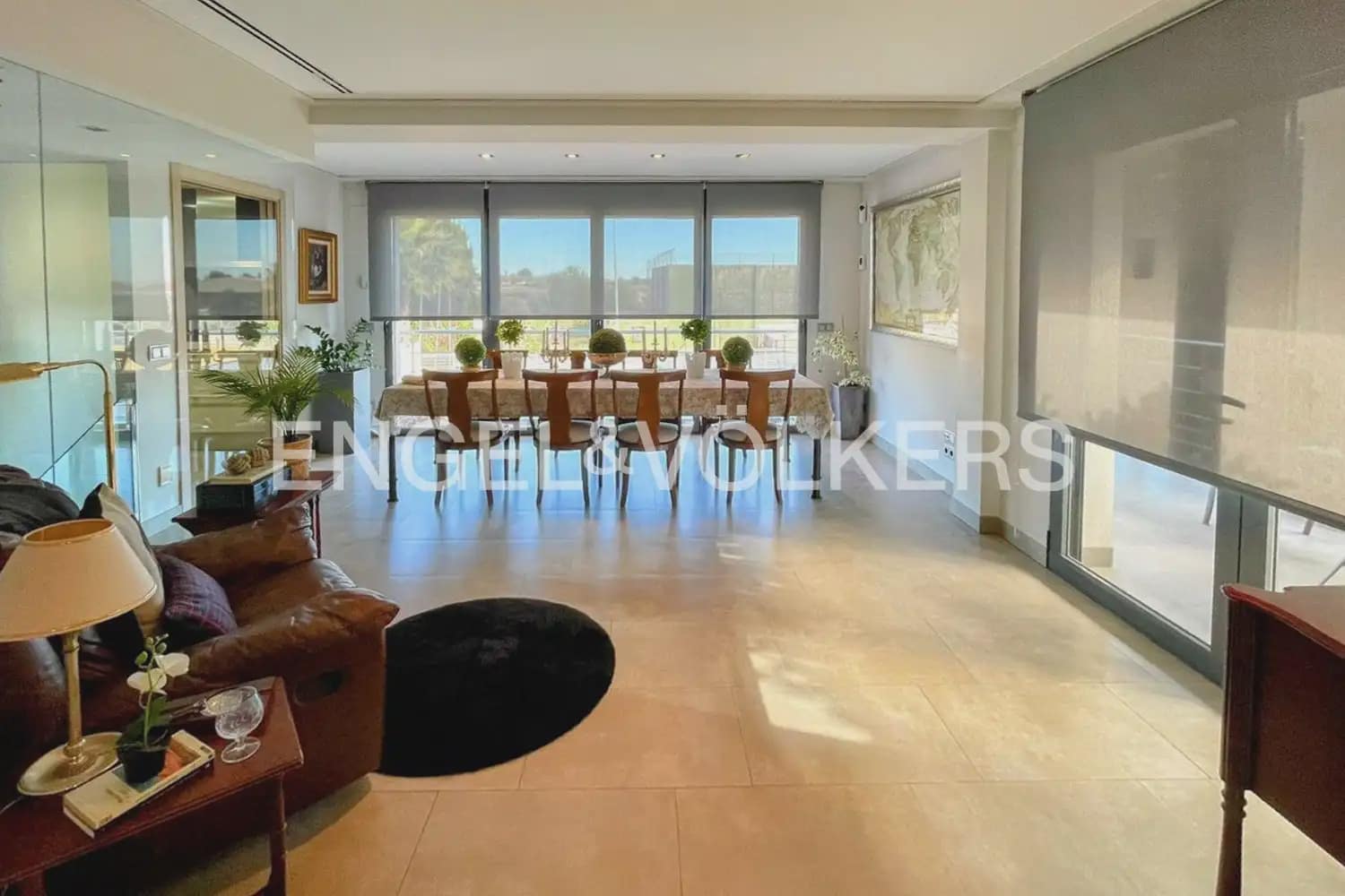 7 soveværelse Villa til salg i La Pobla de Vallbona med swimmingpool garage - € 990.000 (Ref: 10073123)