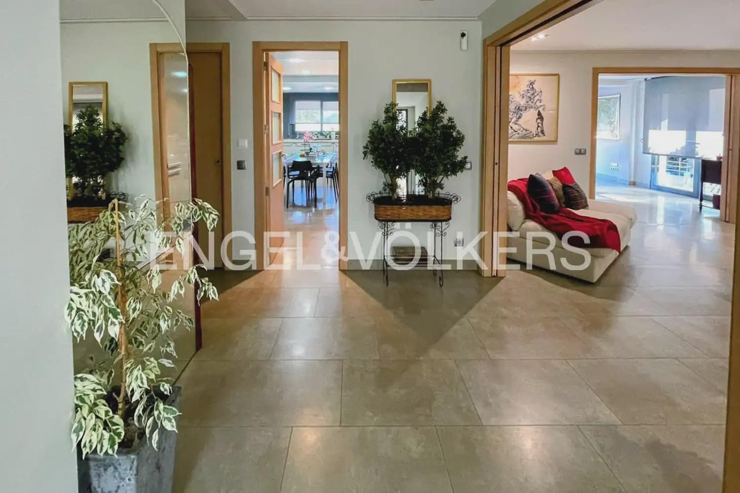 7 soveværelse Villa til salg i La Pobla de Vallbona med swimmingpool garage - € 990.000 (Ref: 10073123)