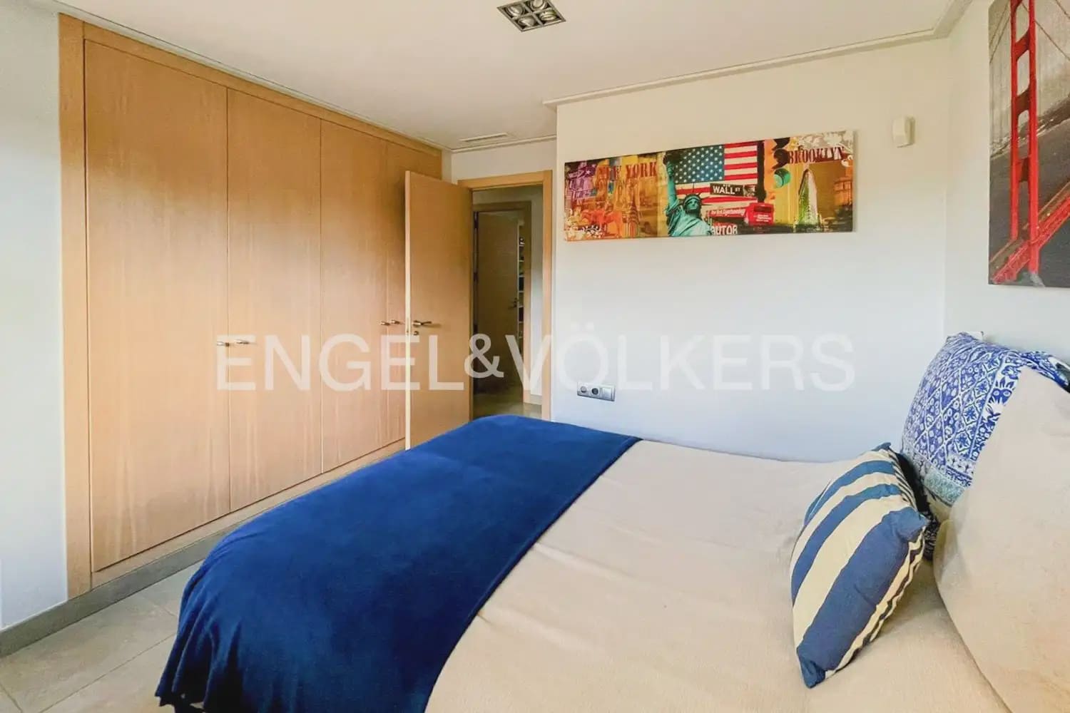 7 soveværelse Villa til salg i La Pobla de Vallbona med swimmingpool garage - € 990.000 (Ref: 10073123)
