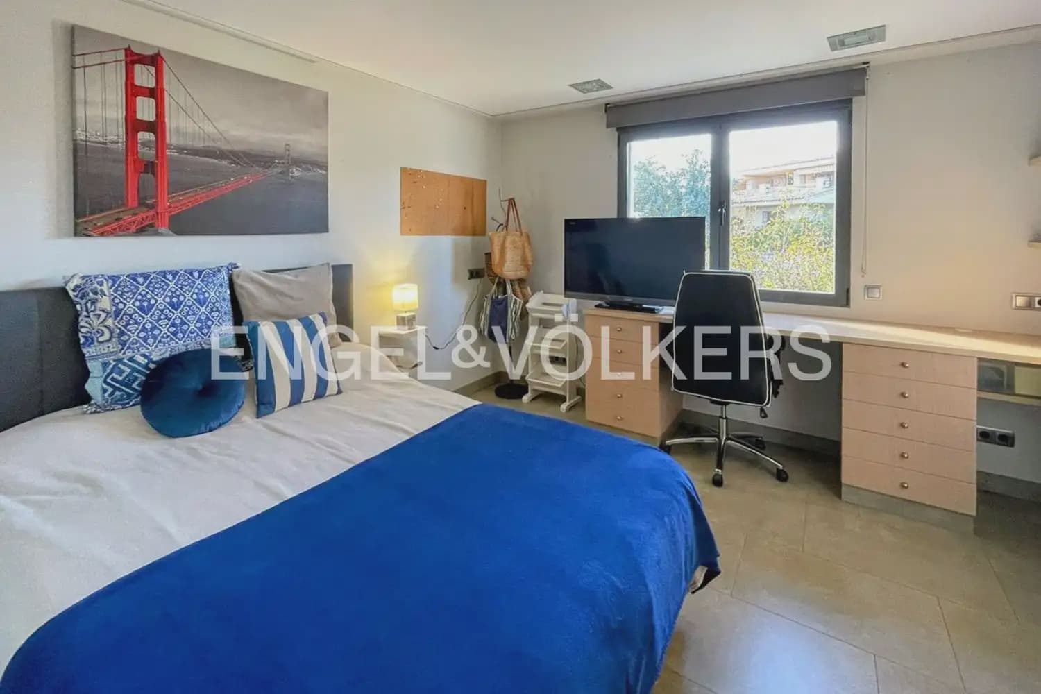 7 soveværelse Villa til salg i La Pobla de Vallbona med swimmingpool garage - € 990.000 (Ref: 10073123)