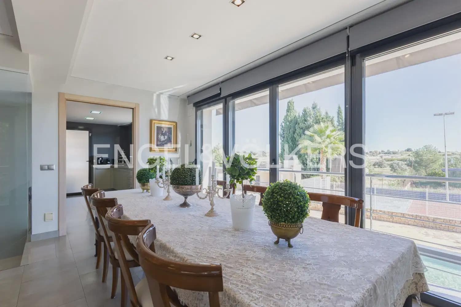 7 soveværelse Villa til salg i La Pobla de Vallbona med swimmingpool garage - € 990.000 (Ref: 10073123)