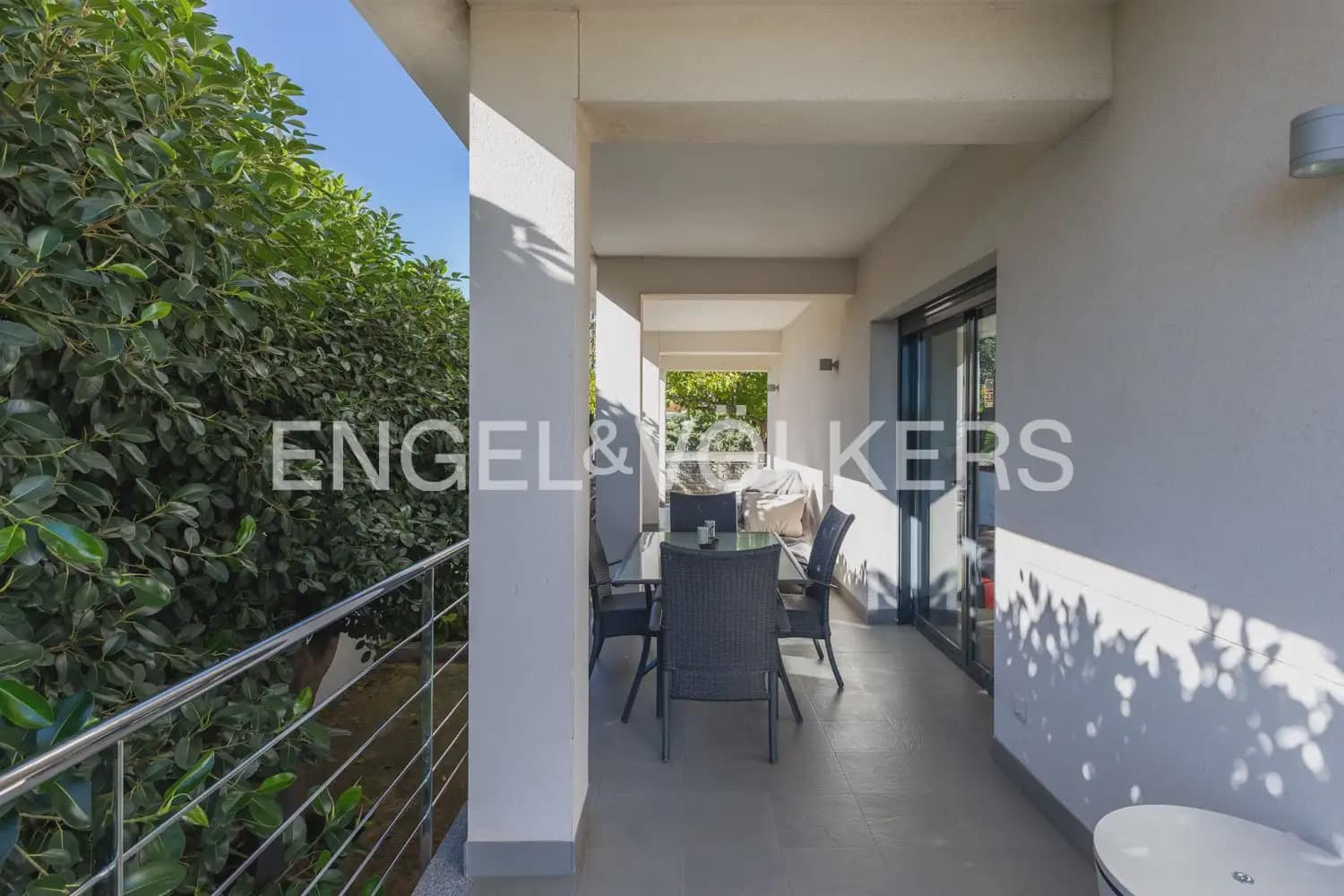 7 soveværelse Villa til salg i La Pobla de Vallbona med swimmingpool garage - € 990.000 (Ref: 10073123)