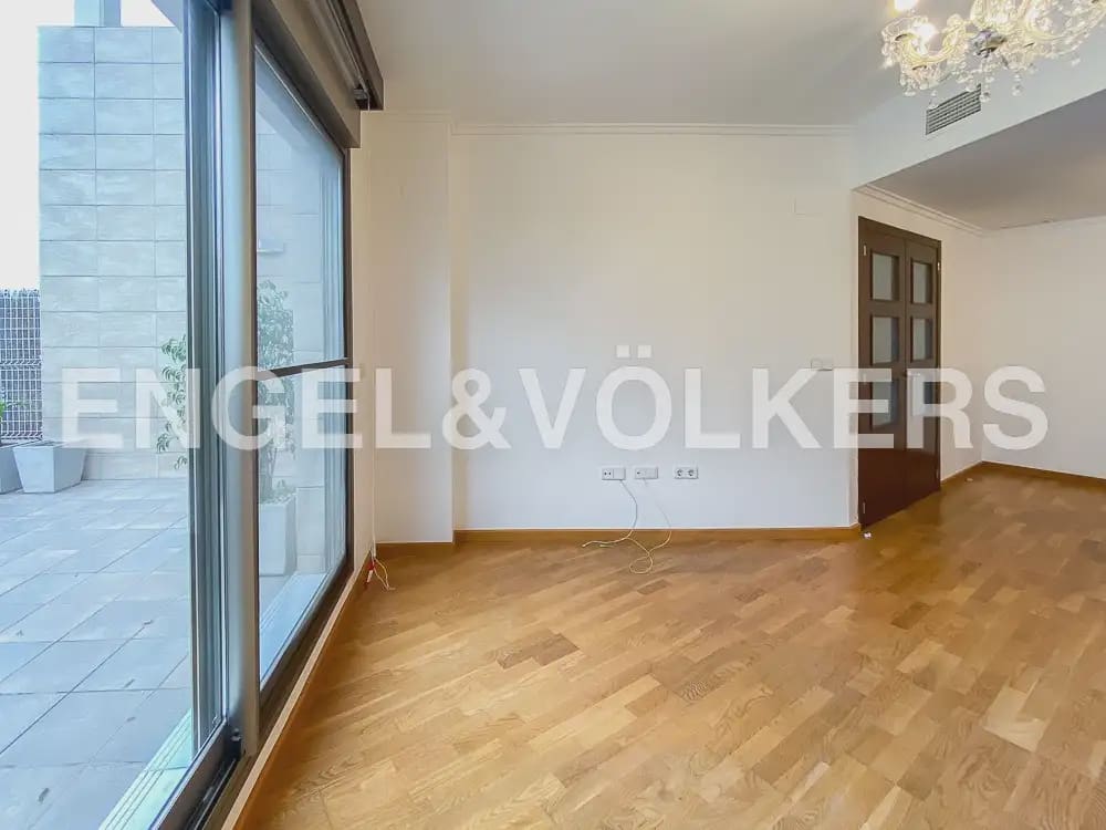 3 slaapkamer Halfvrijstaande villa te huur in Betera met zwembad garage - € 2.000 (Ref: 10073124)