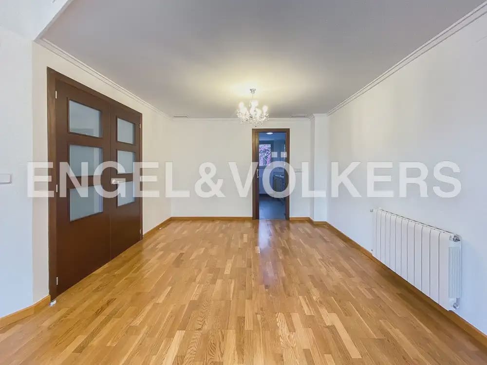 3 slaapkamer Halfvrijstaande villa te huur in Betera met zwembad garage - € 2.000 (Ref: 10073124)