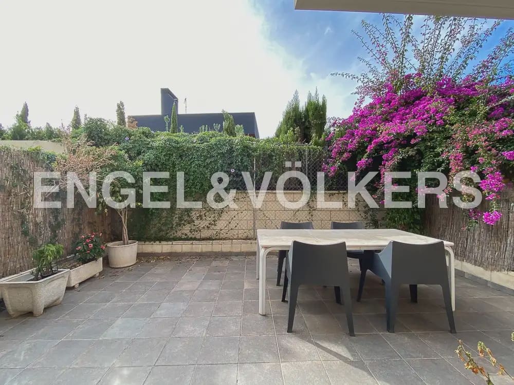 3 slaapkamer Halfvrijstaande villa te huur in Betera met zwembad garage - € 2.000 (Ref: 10073124)
