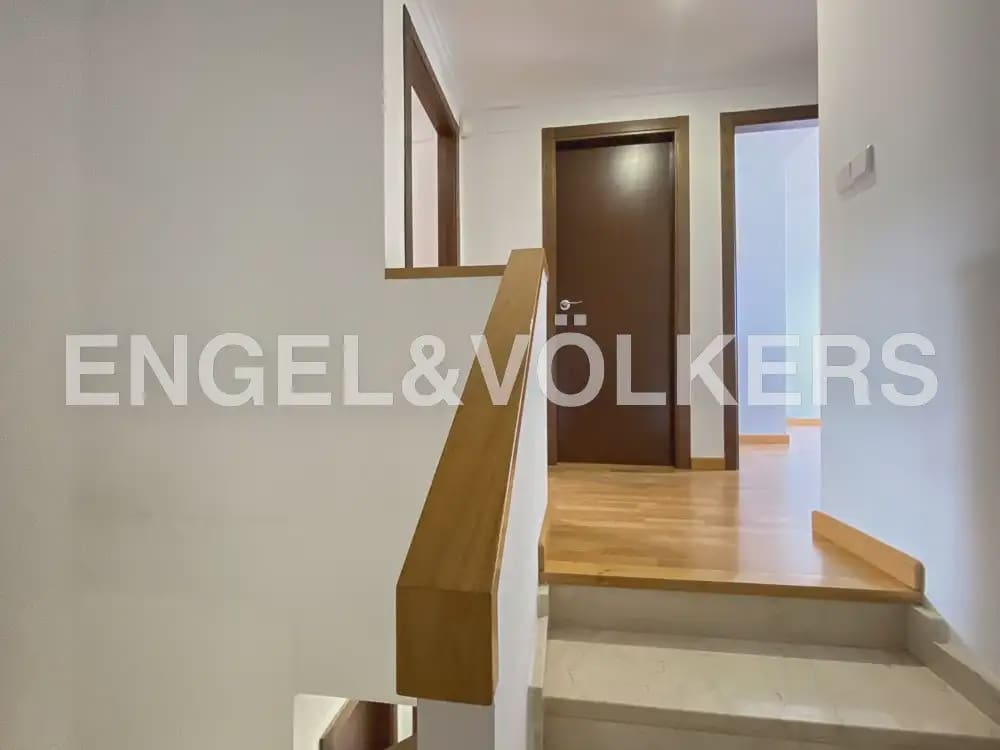 3 slaapkamer Halfvrijstaande villa te huur in Betera met zwembad garage - € 2.000 (Ref: 10073124)