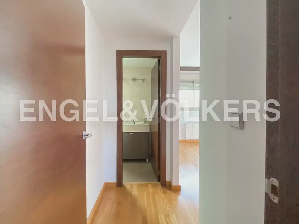 3 slaapkamer Halfvrijstaande villa te huur in Betera met zwembad garage - € 2.000 (Ref: 10073124)