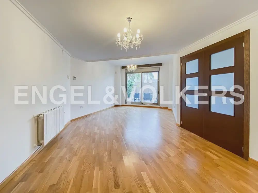 3 slaapkamer Halfvrijstaande villa te huur in Betera met zwembad garage - € 2.000 (Ref: 10073124)