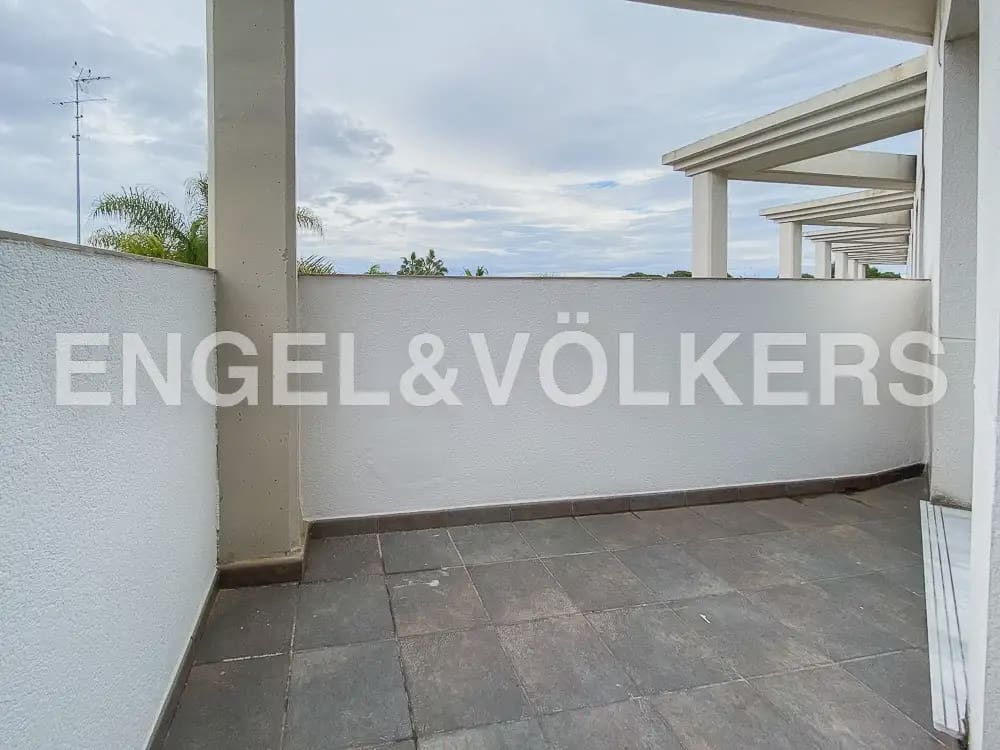 3 slaapkamer Halfvrijstaande villa te huur in Betera met zwembad garage - € 2.000 (Ref: 10073124)
