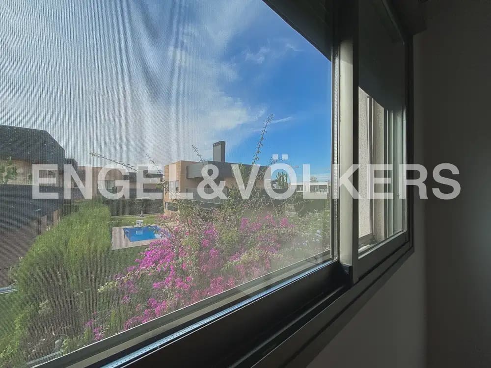 3 slaapkamer Halfvrijstaande villa te huur in Betera met zwembad garage - € 2.000 (Ref: 10073124)