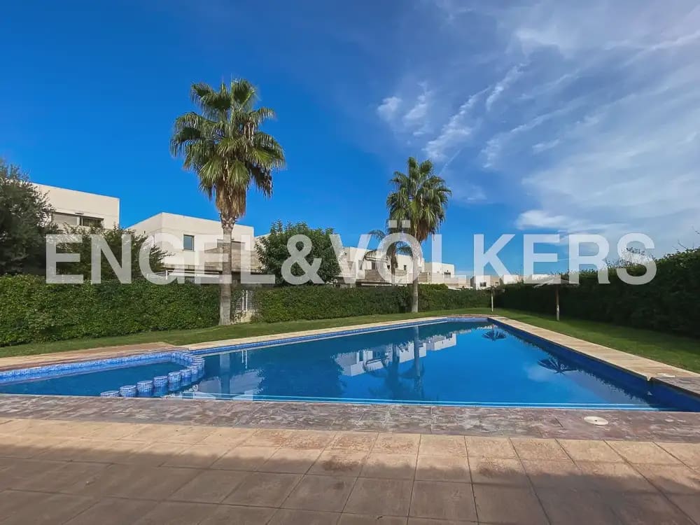 3 slaapkamer Halfvrijstaande villa te huur in Betera met zwembad garage - € 2.000 (Ref: 10073124)