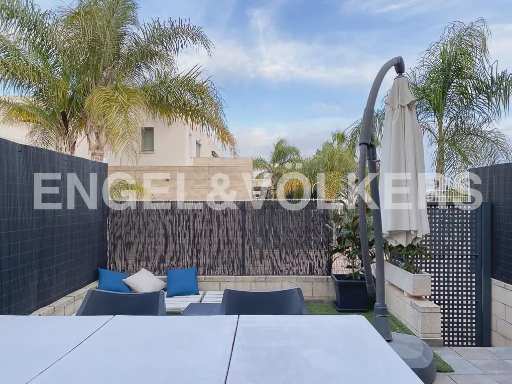 3 slaapkamer Halfvrijstaande villa te huur in Betera met zwembad garage - € 2.000 (Ref: 10073124)