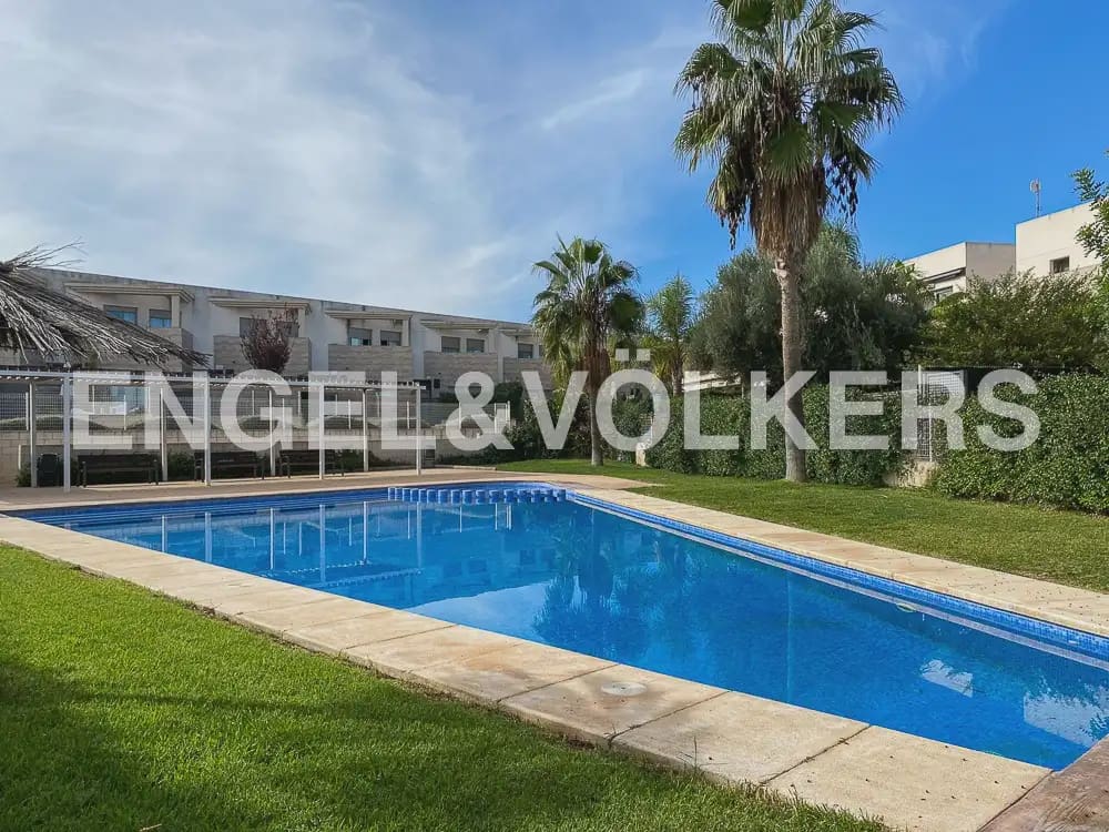 3 slaapkamer Halfvrijstaande villa te huur in Betera met zwembad garage - € 2.000 (Ref: 10073124)