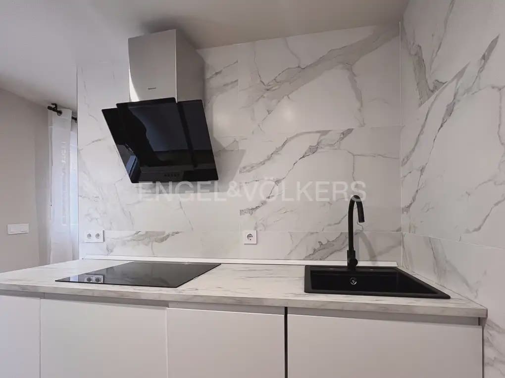 1 slaapkamer Flat te huur in Valencia stad - € 1.300 (Ref: 10074606)