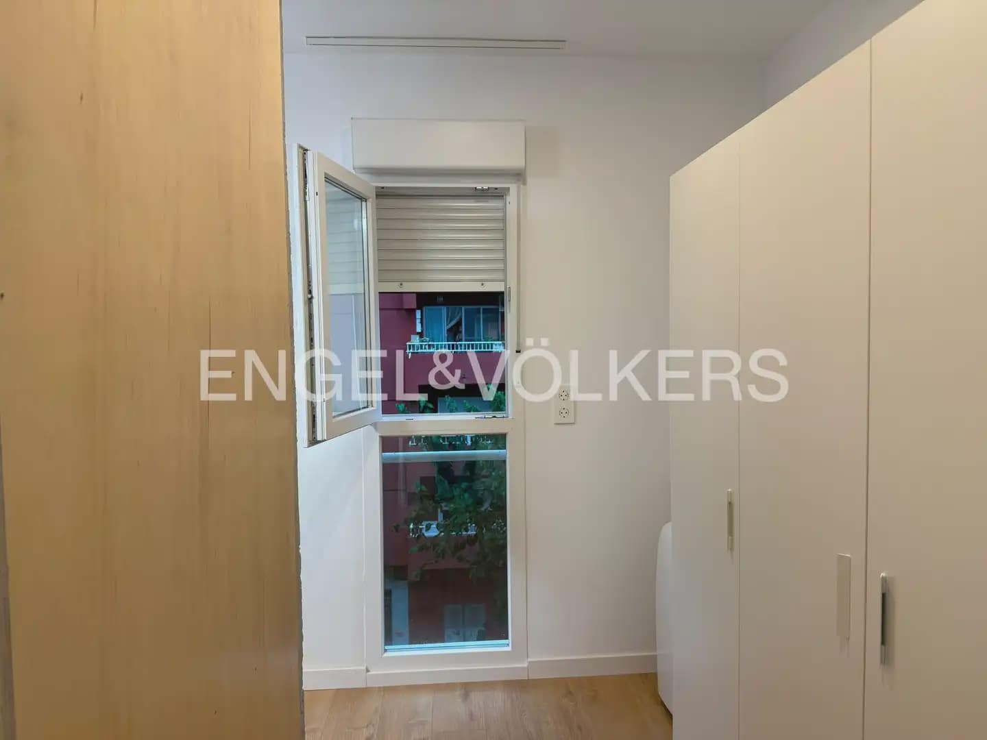 3 camera da letto Appartamento da affittare in Valencia citta con garage - 1.600 € (Rif: 10076637)