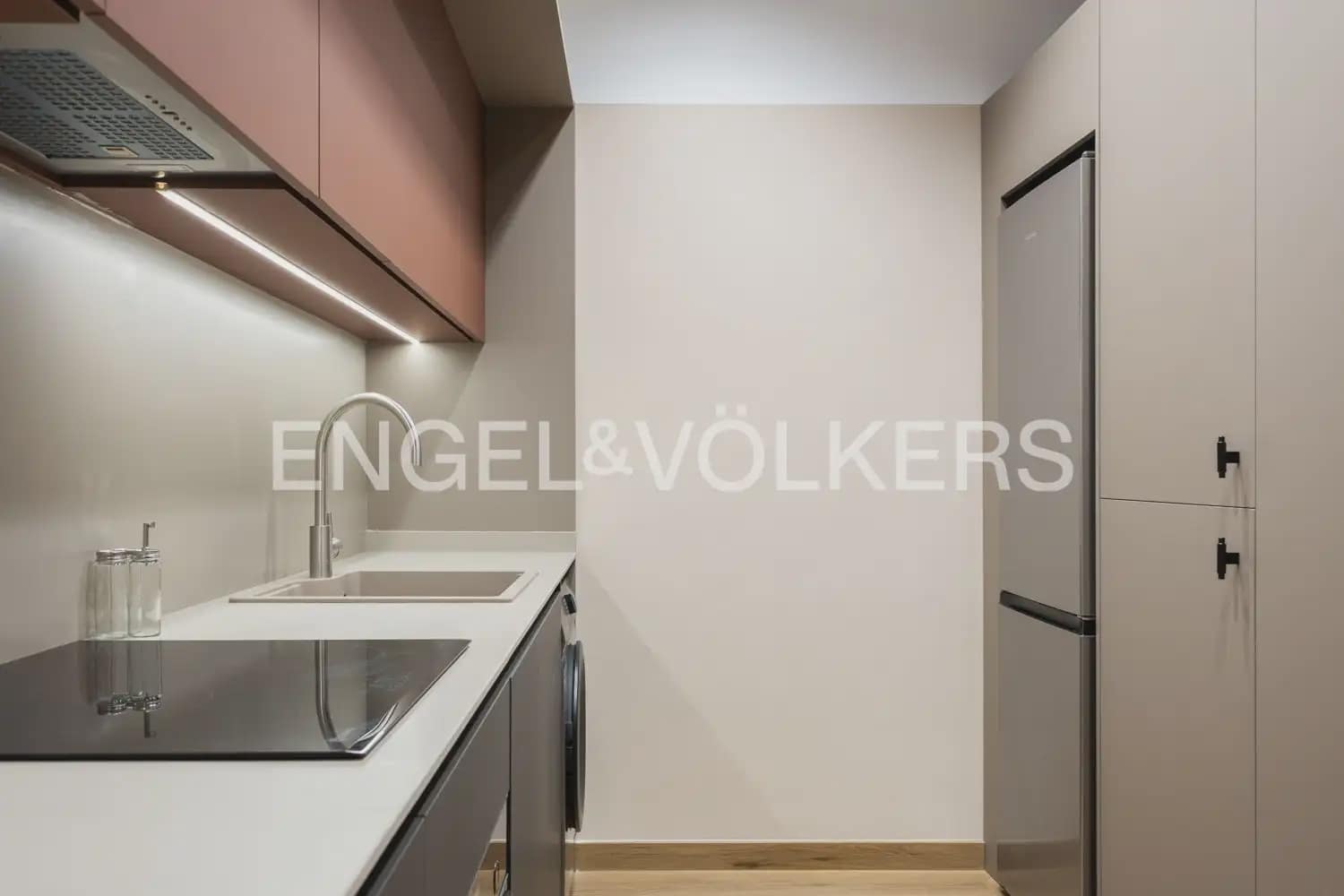 1 Zimmer Wohnung zu vermieten in Valencia Stadt - 2.200 € (Ref: 10076638)