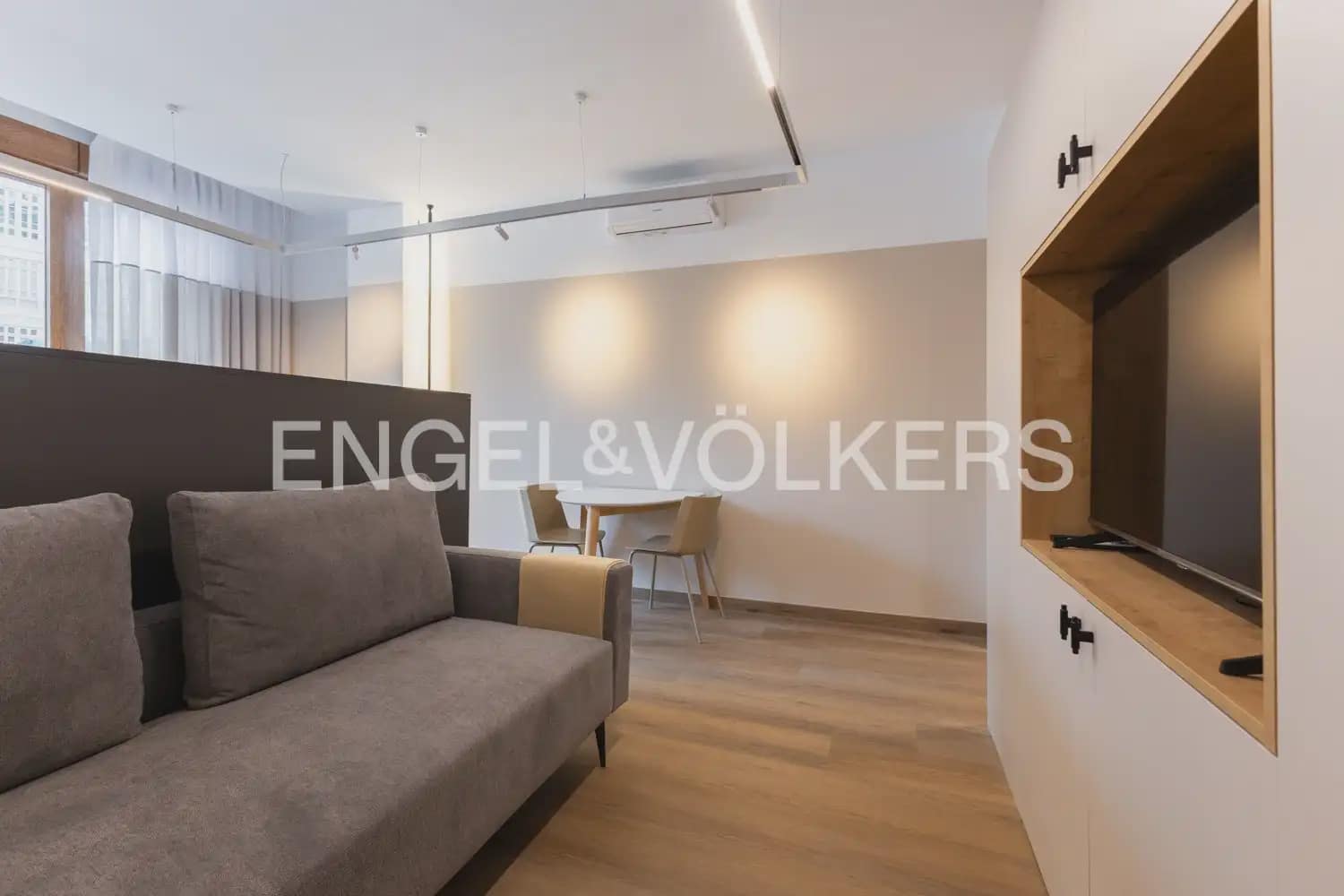 1 Zimmer Wohnung zu vermieten in Valencia Stadt - 2.200 € (Ref: 10076638)
