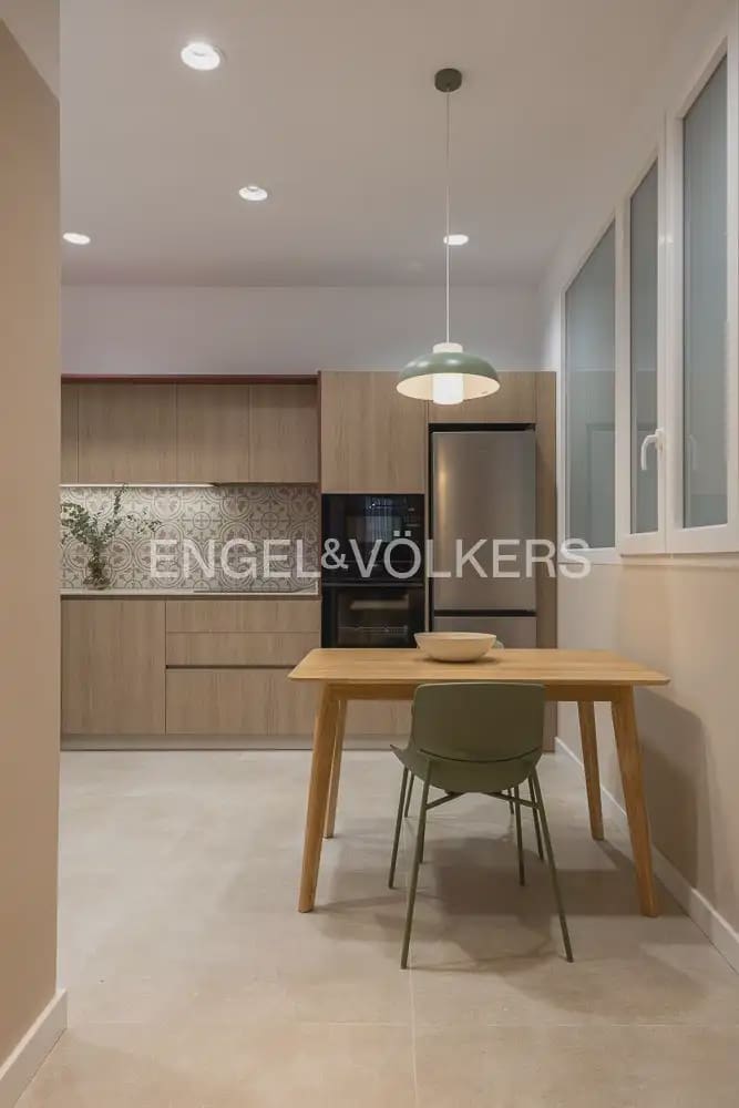 2 Zimmer Wohnung zu vermieten in Valencia Stadt - 2.400 € (Ref: 10076769)