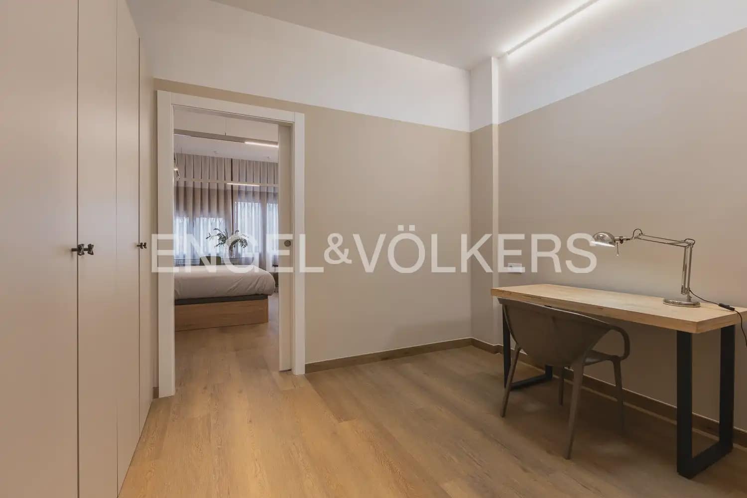 2 Zimmer Wohnung zu vermieten in Valencia Stadt - 2.400 € (Ref: 10076769)